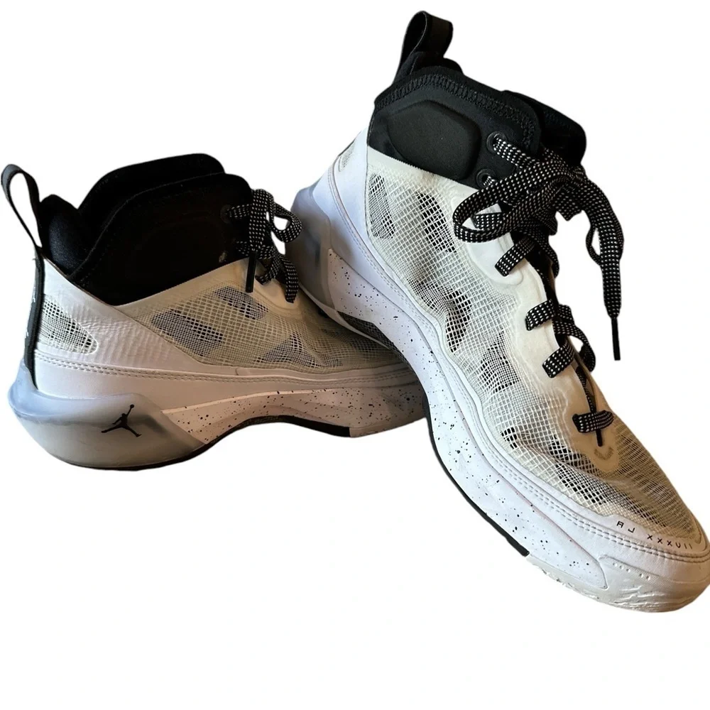 Nike Air Jordan 37 